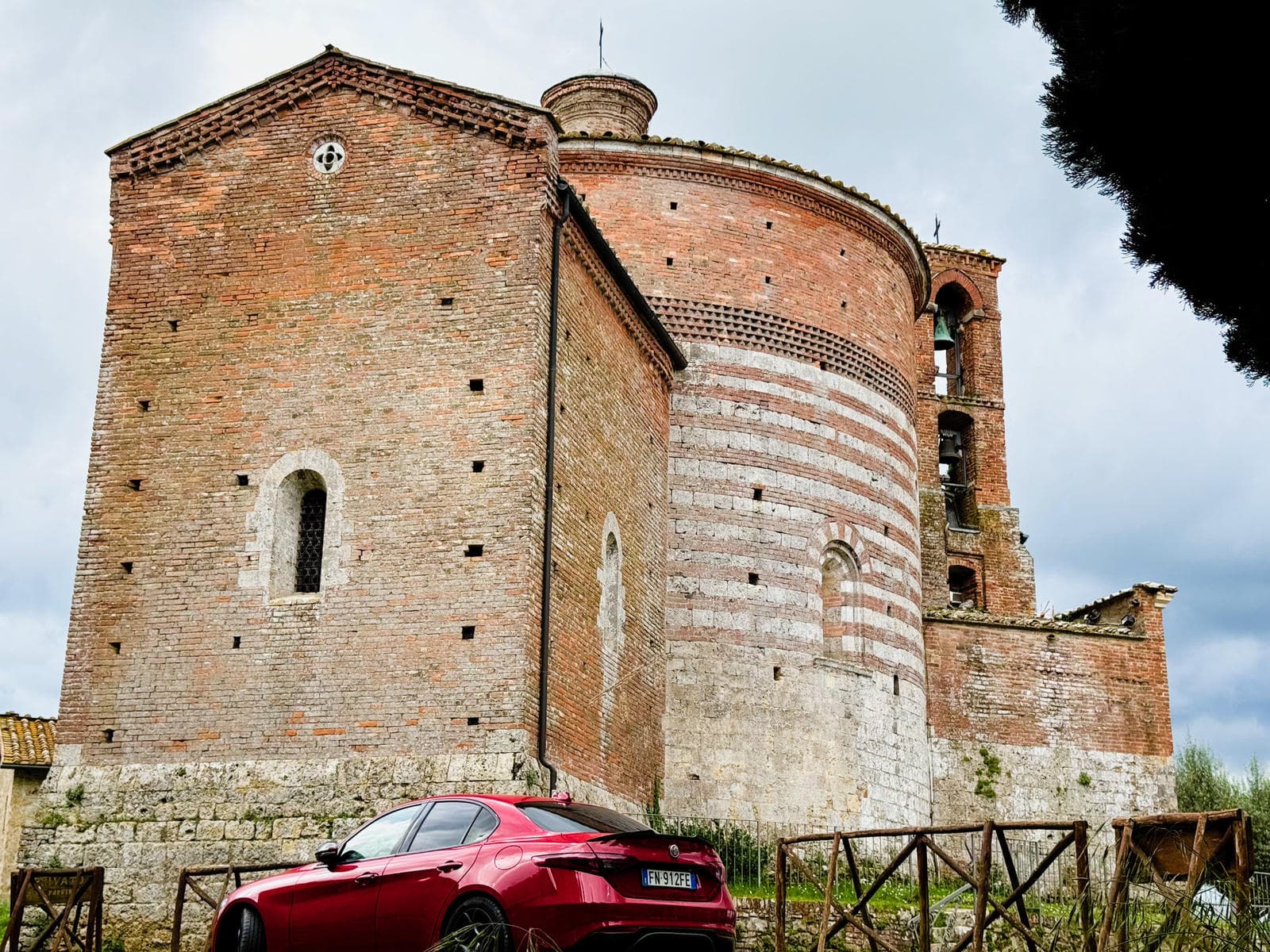 The round chapel of Montesiepi The round chapel of Montesiepi