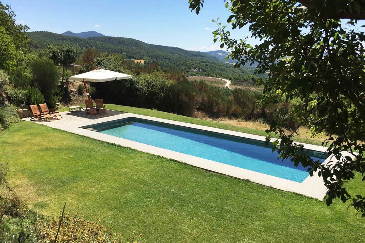 Private pool at Valdorcia, villa for 8