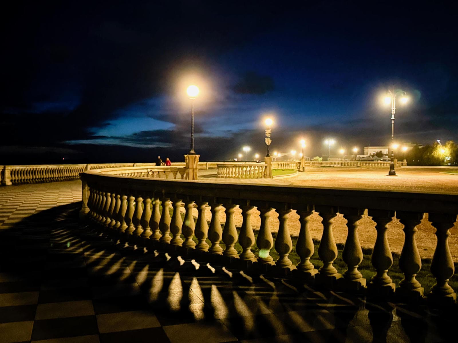 Terrazza Mascagni in the evening, with the evocative sound of the waves rolling over the balcony livorno-mascagni-003