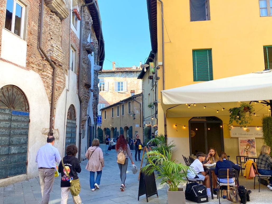 lucca-anfiteatro