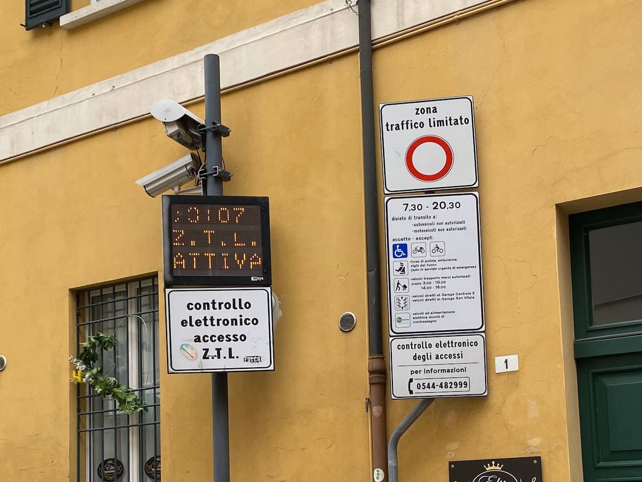 A ZTL sign in Pisa ZTL-pisa