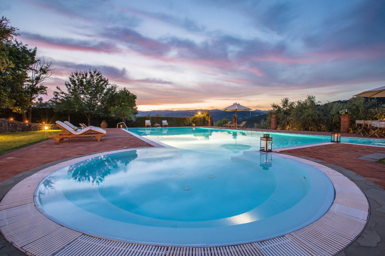 Villa Alessandro is set just above Montecatini Terme, perfectly placed to visit the hot baths. Villa-Terme00071