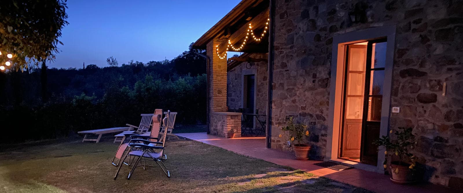 An evening in Castelonchio, where I was working with a beautiful view of Lake Trasimeno relaxing as a digital nomad in umbria