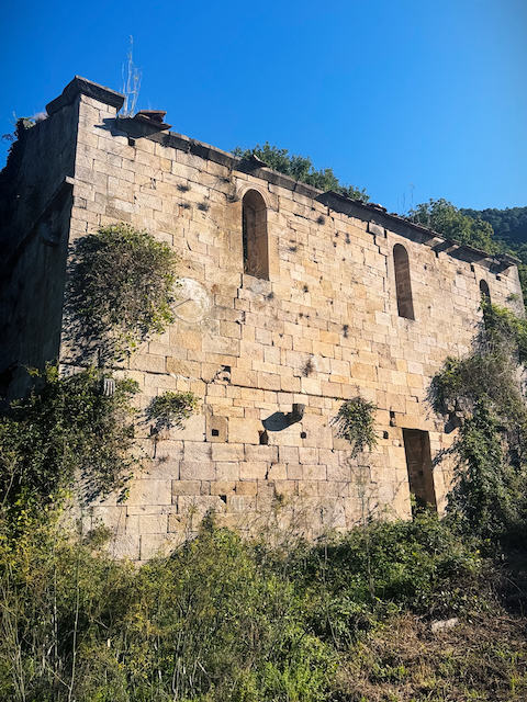 The remains of the church of the 12th century Monastero di San Mirteto monastero-colli-pisani
