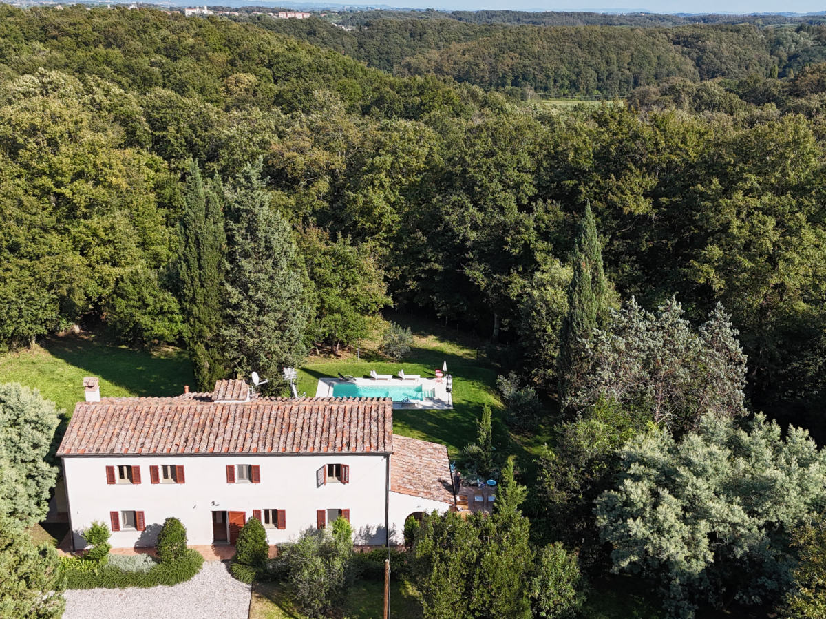 Aerial view of Villa di Mezzo villa-di-mezzo-aerial