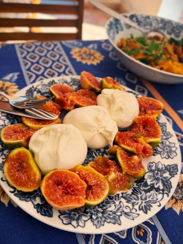 Figs and burrata at Villa di Mezzo villa-di-mezzo-fichi-burrata